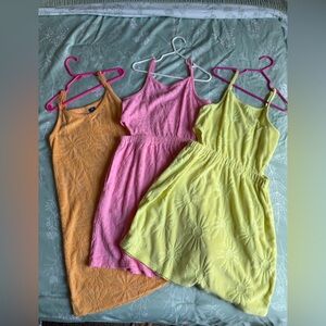 Old Navy 3-Pack Daisy Textured Tank Dresses - Yellow, Pink, Orange